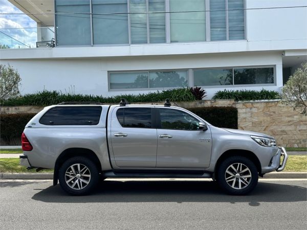 2016 TOYOTA HILUX DUAL CAB UTILITY GUN126R SR5 (4x4) image