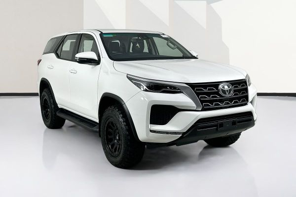 2024 Toyota FORTUNER GX GUN156R image