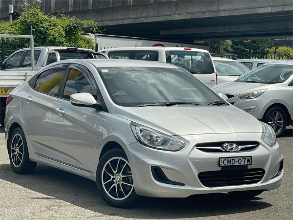 2013 Hyundai Accent Sedan RB Active image