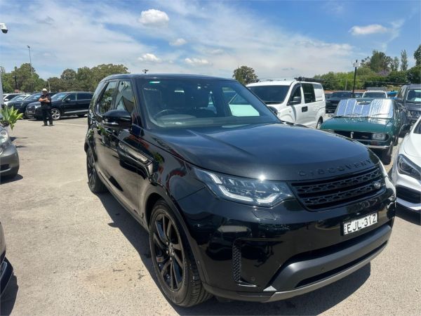 2020 Land Rover Discovery Wagon Series 5 L462 20MY SD4 SE image