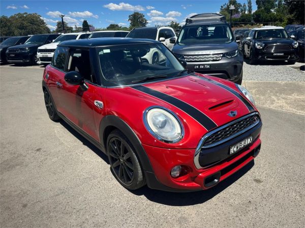 2014 MINI Hatch Hatchback F56 Cooper S image