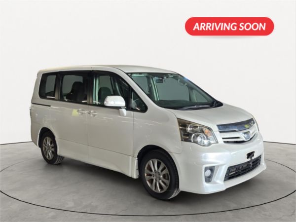 2010 Toyota Noah Welcab Si Slope Welcab image