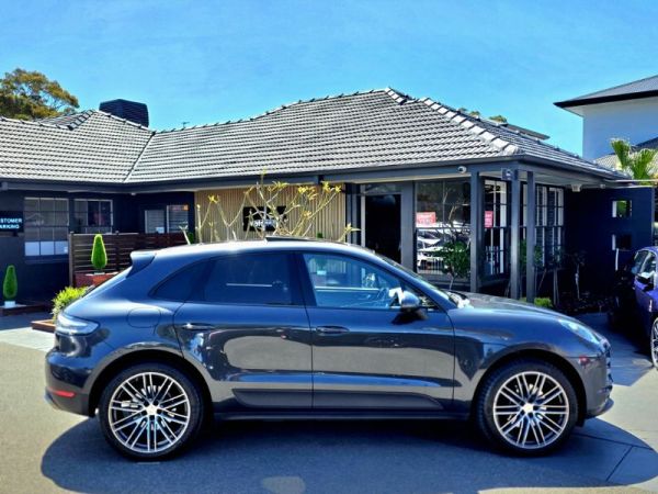 2021 Porsche Macan WAGON  95B MY21 image