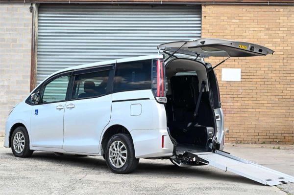 2020 Toyota Noah Wagon ZRR85 Welcab image