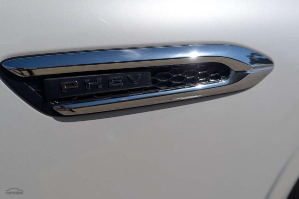 2025 Mazda CX-60 KH P50e Azami image