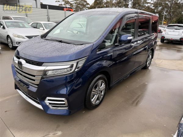 2018 Honda Stepwgn Wagon RP5 Spada Hybrid image