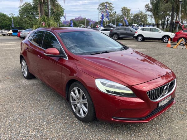 2016 Volvo V40 Hatchback M Series MY17 T4 Inscription image