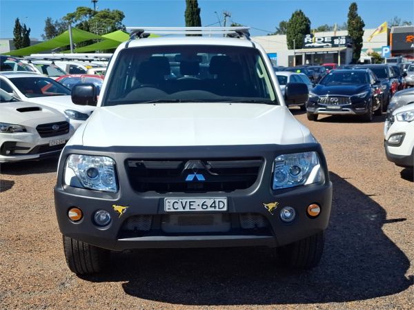 2013 Mitsubishi Pajero Wagon NW MY13 GLX image