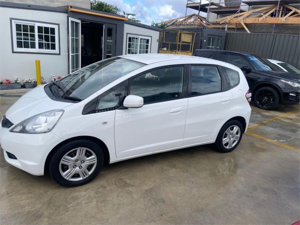 2009 HONDA JAZZ 5D HATCHBACK GE GLi image