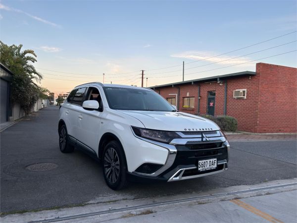 2019 MITSUBISHI OUTLANDER 4D WAGON ZL MY19 ES ADAS 5 SEAT (AWD) image