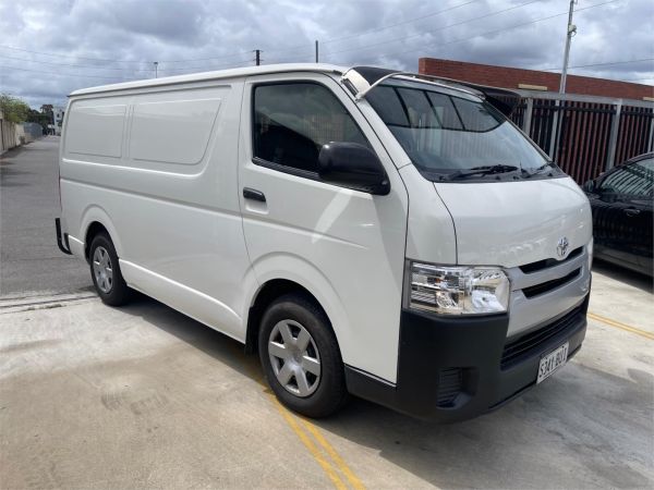 2017 TOYOTA HIACE 4D VAN TRH201R MY16 LWB image