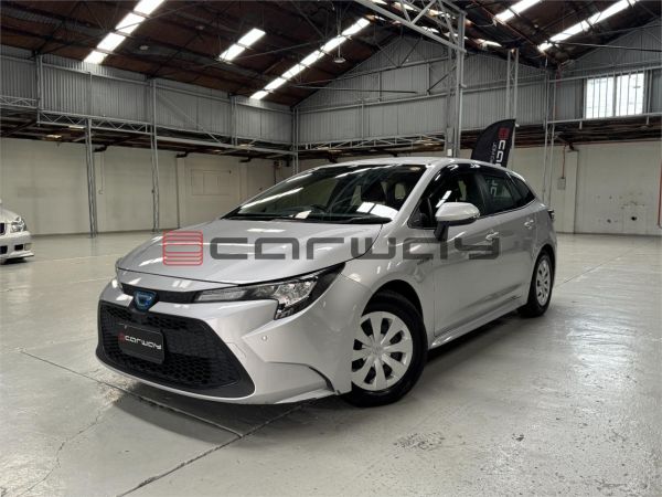 2020 Toyota Corolla Touring Hybrid Wagon ZWE211 image