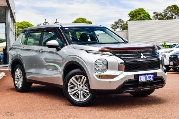 2021 Mitsubishi Outlander ES ZM Auto 2WD MY22 image