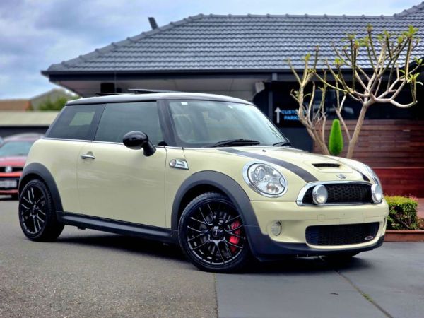 2010 Mini Hatch HATCHBACK John Cooper Works R56 LCI image