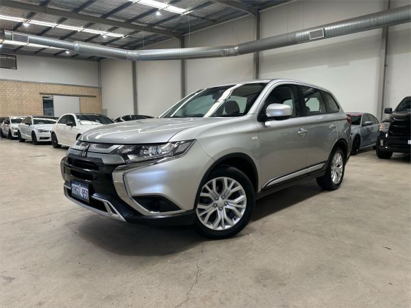 2020 MITSUBISHI OUTLANDER 4D WAGON ZL MY21 ES 7 SEAT (2WD) image