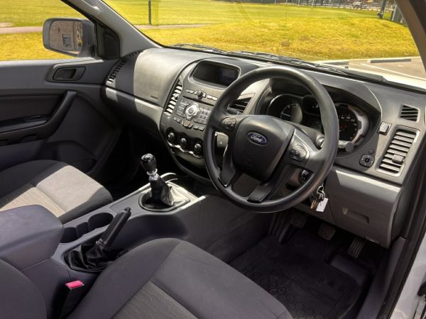 2013 Ford Ranger PX XL 2.2 Hi-Rider (4x2) White 6 Speed Manual Cab Chassis image
