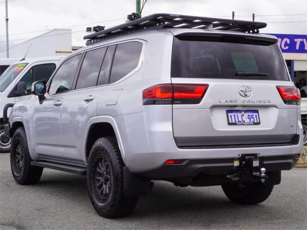 2024 Toyota Landcruiser Wagon FJA300R VX image