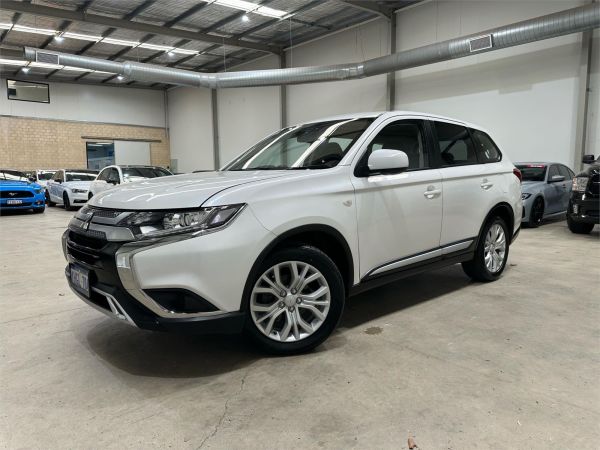 2020 MITSUBISHI OUTLANDER 4D WAGON ZL MY21 ES 7 SEAT (2WD) image