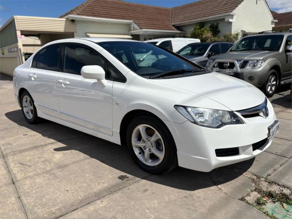 2007 Honda Civic Sedan 8th Gen MY07 VTi image
