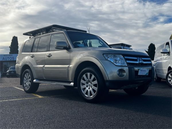 2007 Mitsubishi Pajero Wagon NS Exceed image