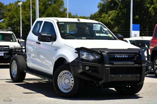 2025 Isuzu D-MAX SX Auto 4x4 MY24 image