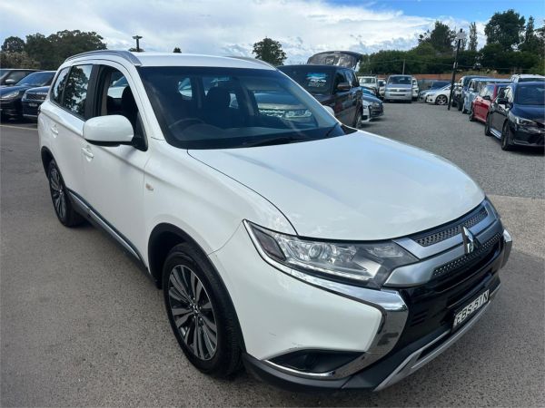 2019 Mitsubishi Outlander Wagon ZL MY19 ES image