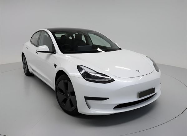 2022 Tesla Model 3 Sedan MY22 Rear-Wheel Drive image