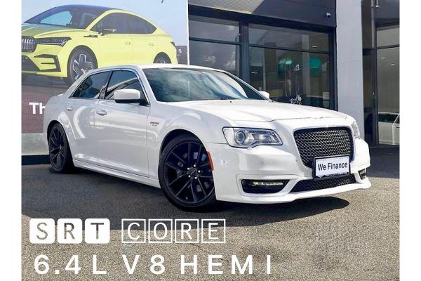 2021 Chrysler 300 SRT Core LX image