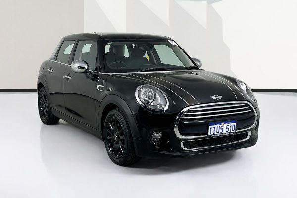 2016 MINI COOPER  F55 image