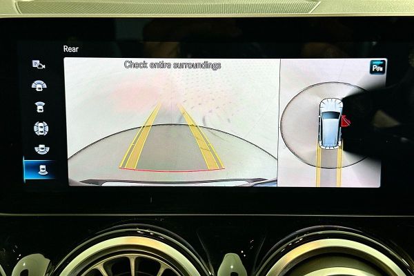 2020 Mercedes-Benz GLB-Class X247 GLB250 image