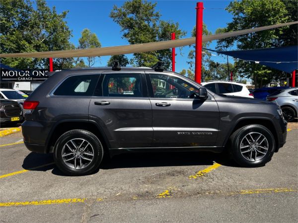 2019 Jeep Grand Cherokee Wagon WK MY19 Laredo image