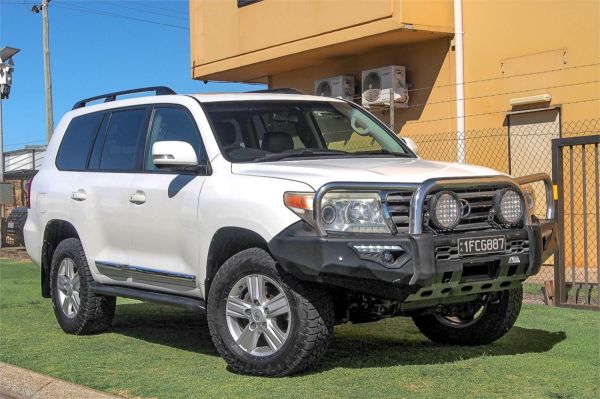2013 TOYOTA LANDCRUISER 4D WAGON VDJ200R MY13 VX (4x4) image
