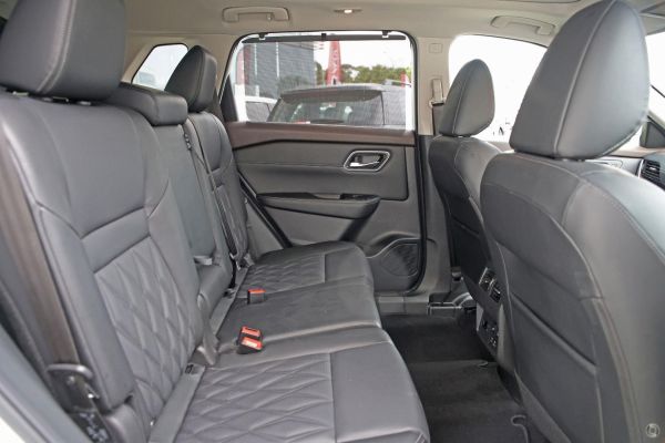 2025 Nissan X-TRAIL Ti-L T33 Auto 4WD MY25 image