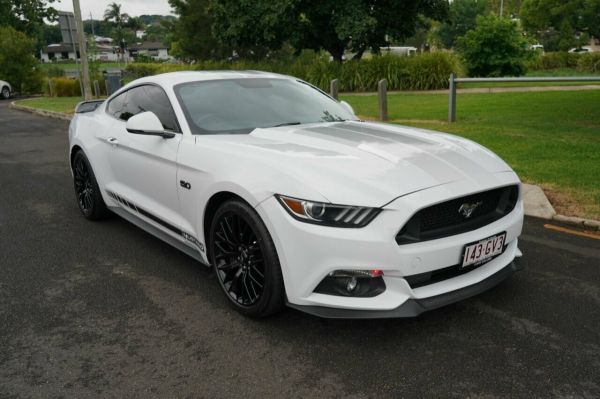 2016 Ford Mustang FM MY17 Fastback GT 5.0 V8 White 6 Speed Manual Coupe image