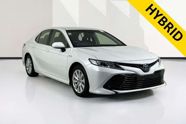 2018 Toyota CAMRY ASCENT HYBRID AXVH71R image