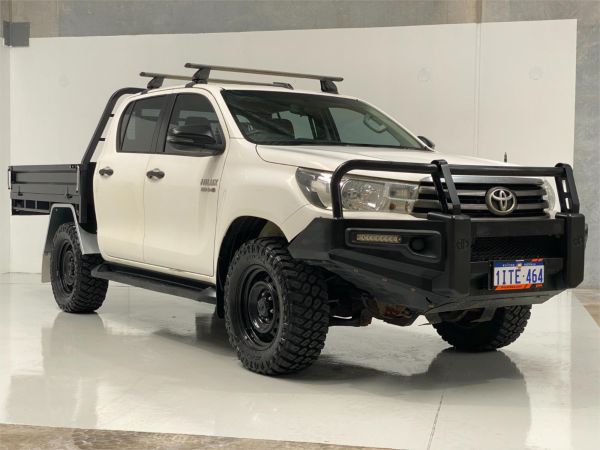 2017 TOYOTA HILUX DUAL CAB UTILITY GUN126R MY17 SR (4x4) image