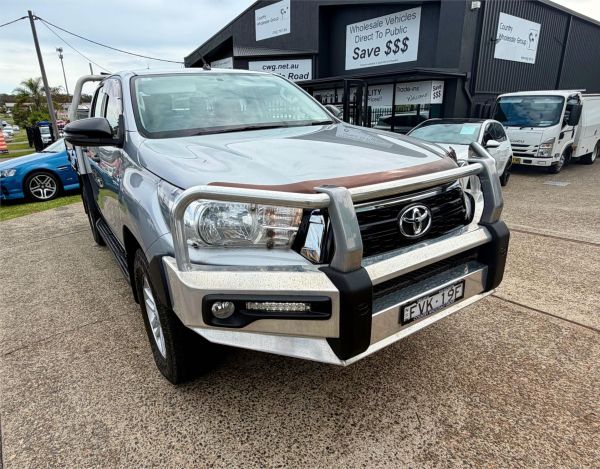 2018 TOYOTA HILUX DUAL C/CHAS GUN126R MY17 SR (4x4) image