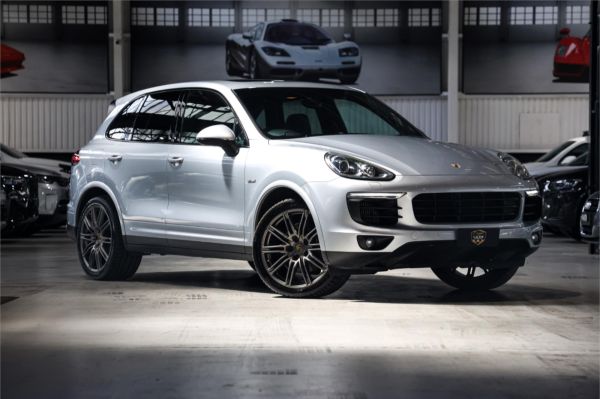 2017 Porsche Cayenne Wagon 92A MY17 Diesel Platinum Edition image