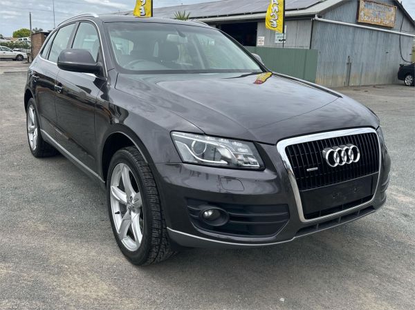2011 AUDI Q5 4D WAGON 8R MY12 3.0 TDI QUATTRO image