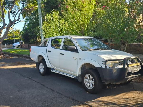 2013 MITSUBISHI TRITON DOUBLE CAB UTILITY MN MY13 GL-R (4x4) image