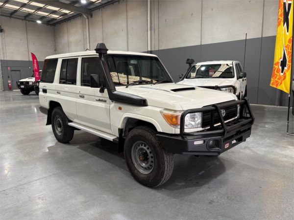 2009 TOYOTA LANDCRUISER 4D WAGON VDJ76R WORKMATE (4x4) image