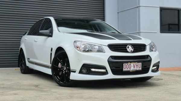 2014 Holden Commodore VF MY15 SS V Craig Lowndes Heron White 6 Speed Sports Automatic Sedan image