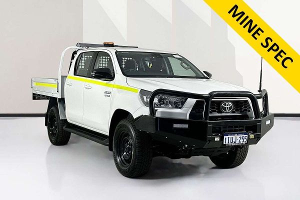 2025 Toyota HILUX SR (4x4) STEEL WHEELS GUN126R RC 4X4 image