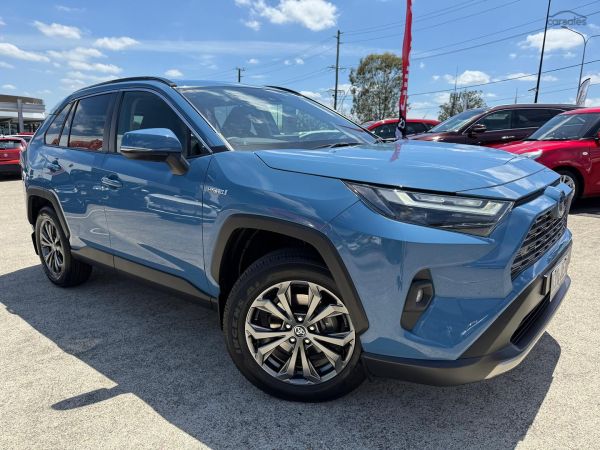 2024 Toyota RAV4 GXL Auto eFour image