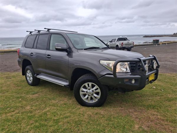 2015 Toyota Landcruiser Wagon VDJ200R MY13 GXL image