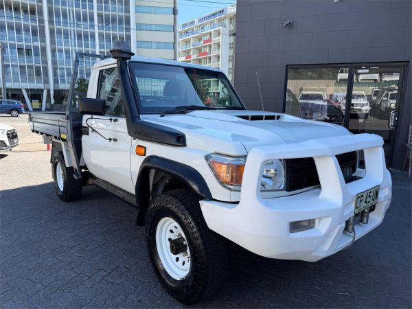 2017 TOYOTA LANDCRUISER C/CHAS VDJ79R MY18 WORKMATE (4x4) image