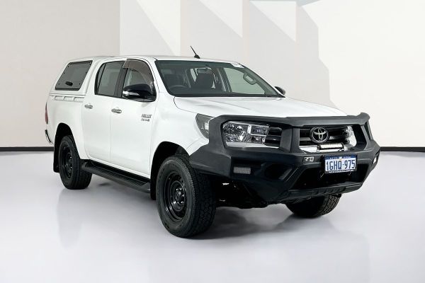 2017 Toyota HILUX SR (4x4) GUN126R 4X4 image