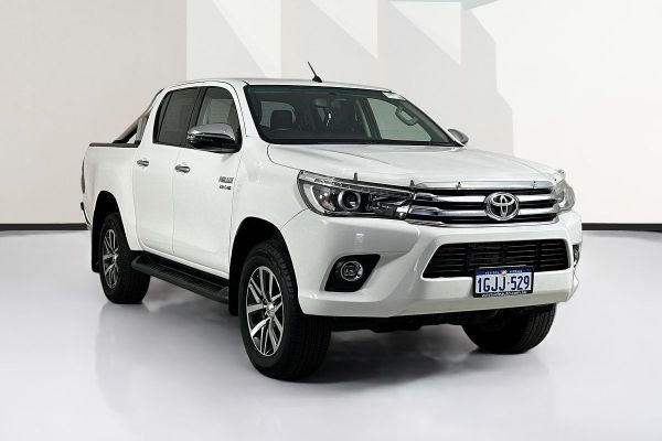 2017 Toyota HILUX SR5 (4x4) GUN126R 4X4 image