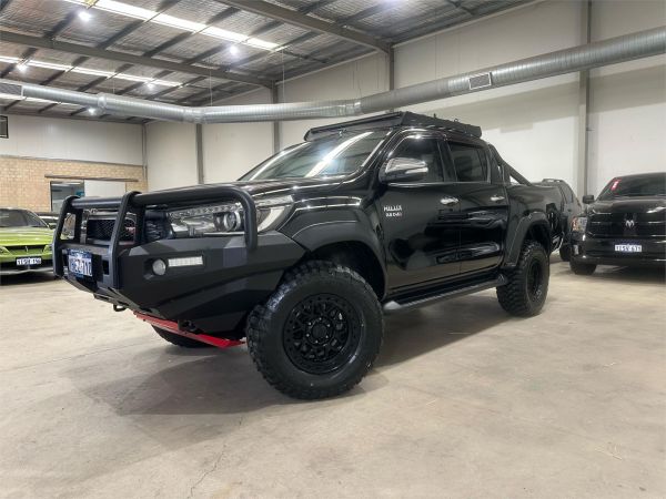 2017 TOYOTA HILUX DUAL CAB UTILITY GUN126R SR5 (4x4) image