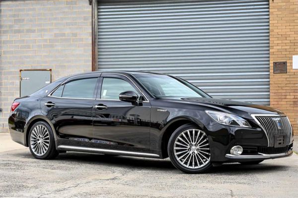 2016 Toyota Crown Sedan GWS214 Majesta Hybrid image